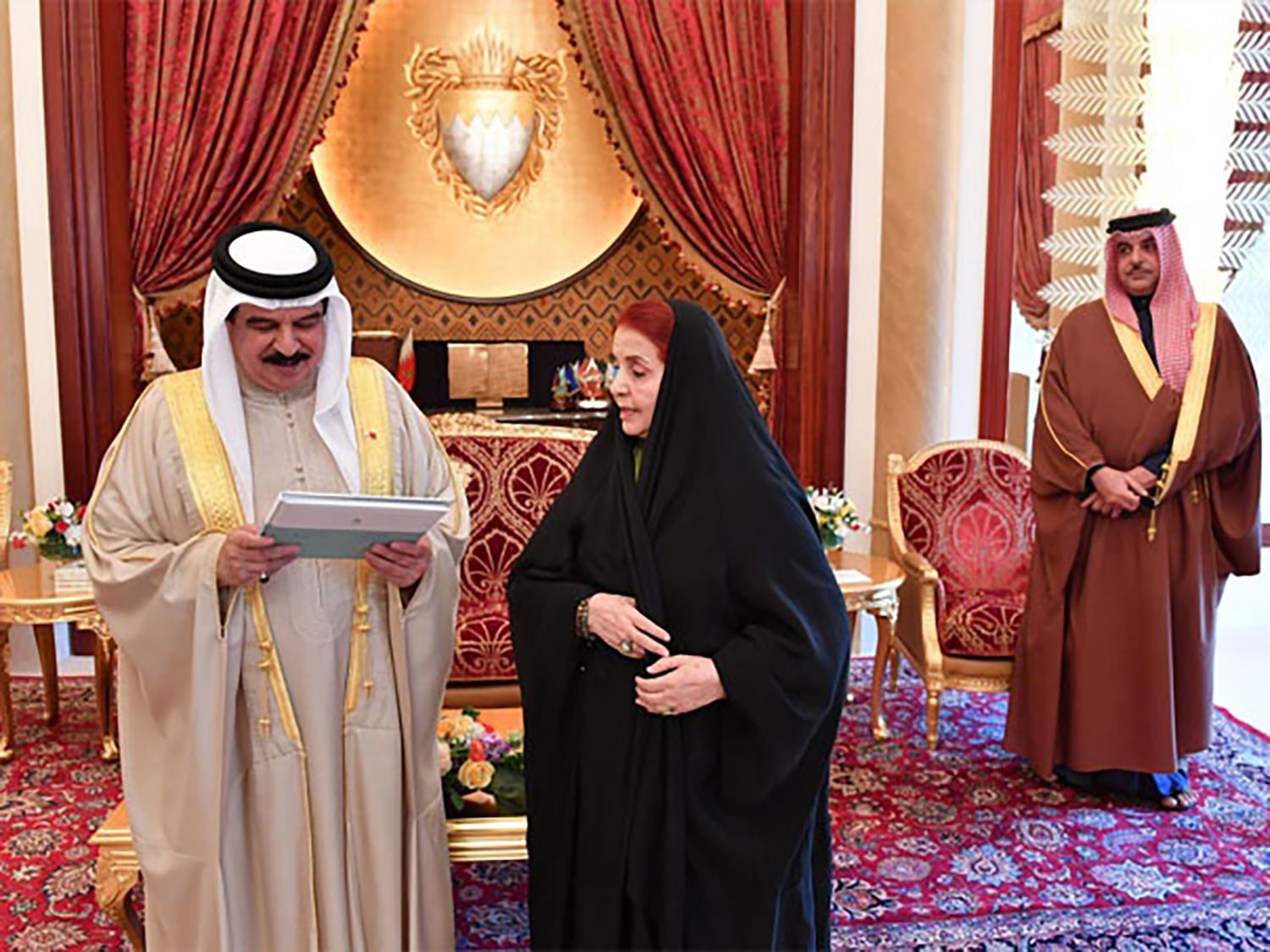 ارتفاع نسبة مشاركة المرأة البحرينية في قطاعات التنمية الوطنية والحياة العامة ونجاح مبهر في ريادة الأعمال