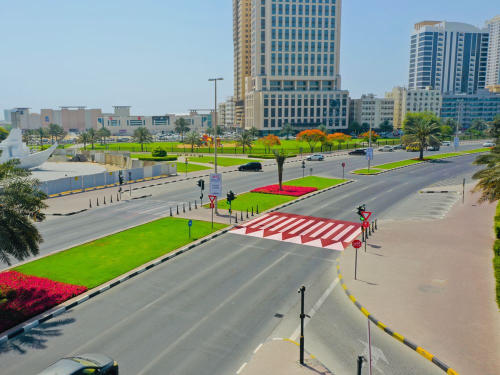 طرق الشارقة تدشن إشارات مرورية ذكية تعزز الانسيابية