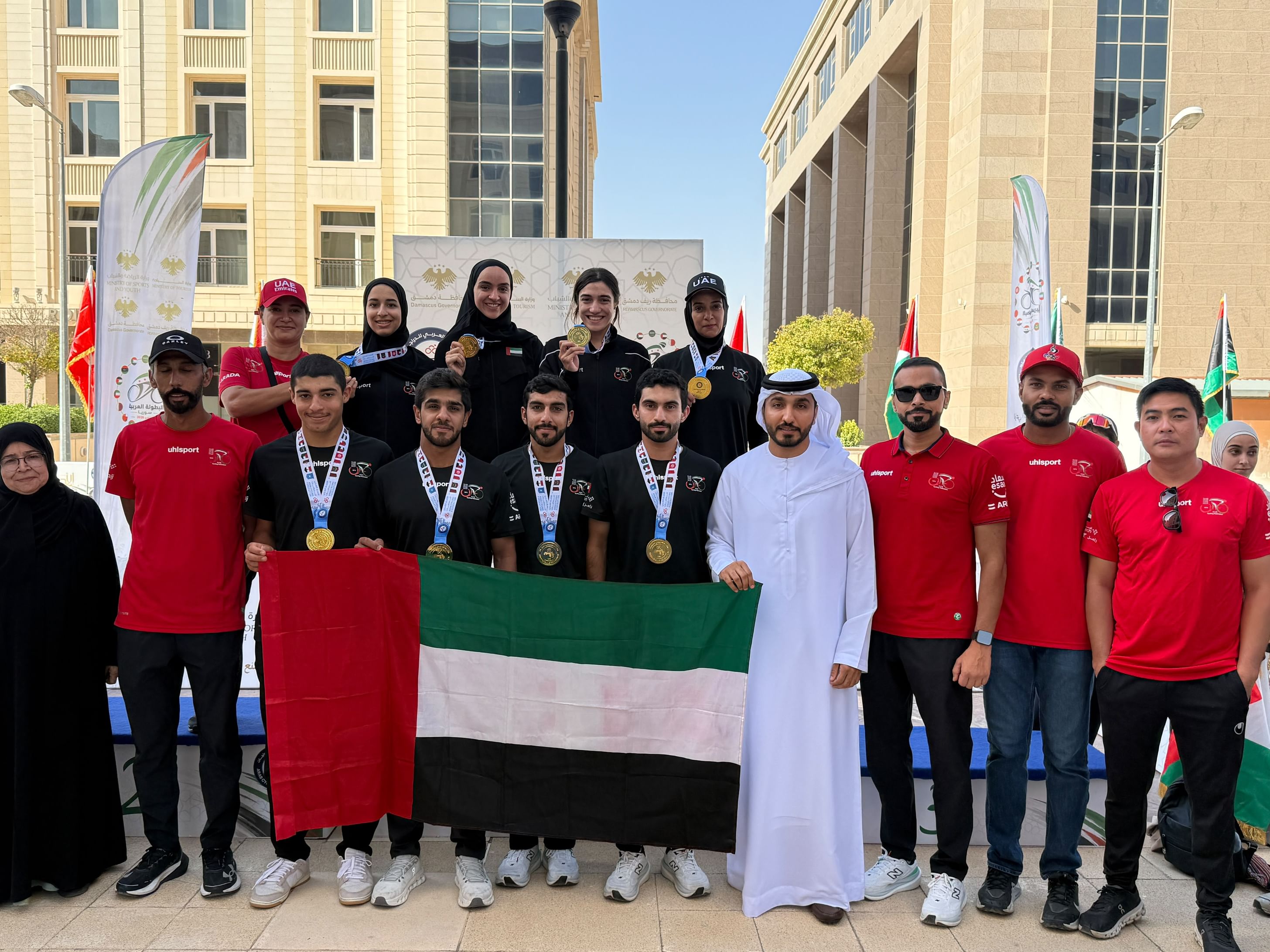 منتخب الإمارات للدراجات يحصد ذهبيتين ويرفع رصيده إلى 10 ميداليات في البطولة العربية بسوريا