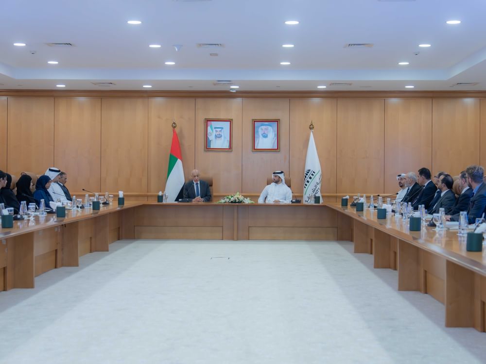 سلطان بن أحمد القاسمي يستقبل أعضاء الهيئة التدريسية الجدد بجامعة الشارقة