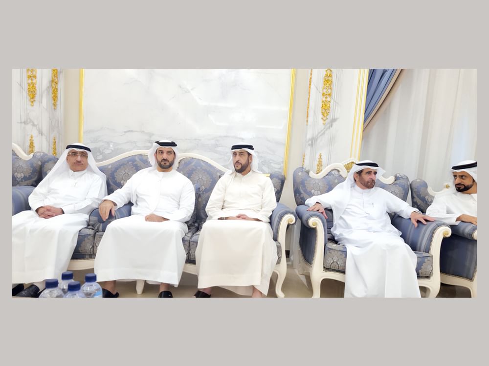 سلطان بن احمد القاسمي يعزي في وفاة الشيخة نوره بنت سعيد القاسمي