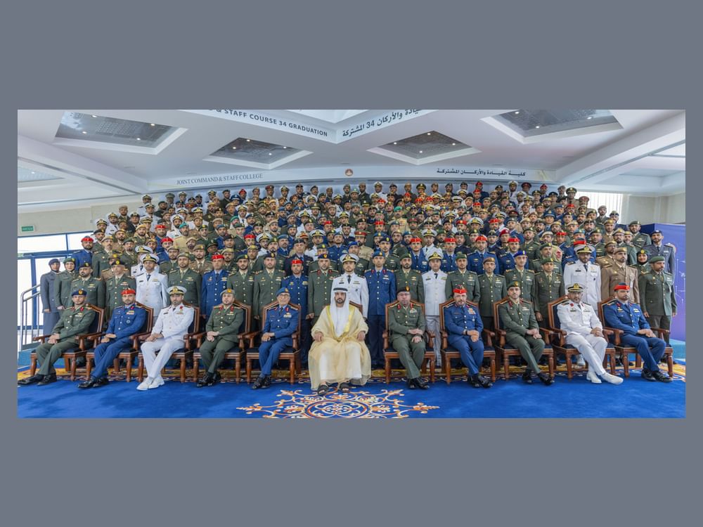 Hamdan bin Mohammed attends graduation ceremony of 34th Joint Command and Staff Course
