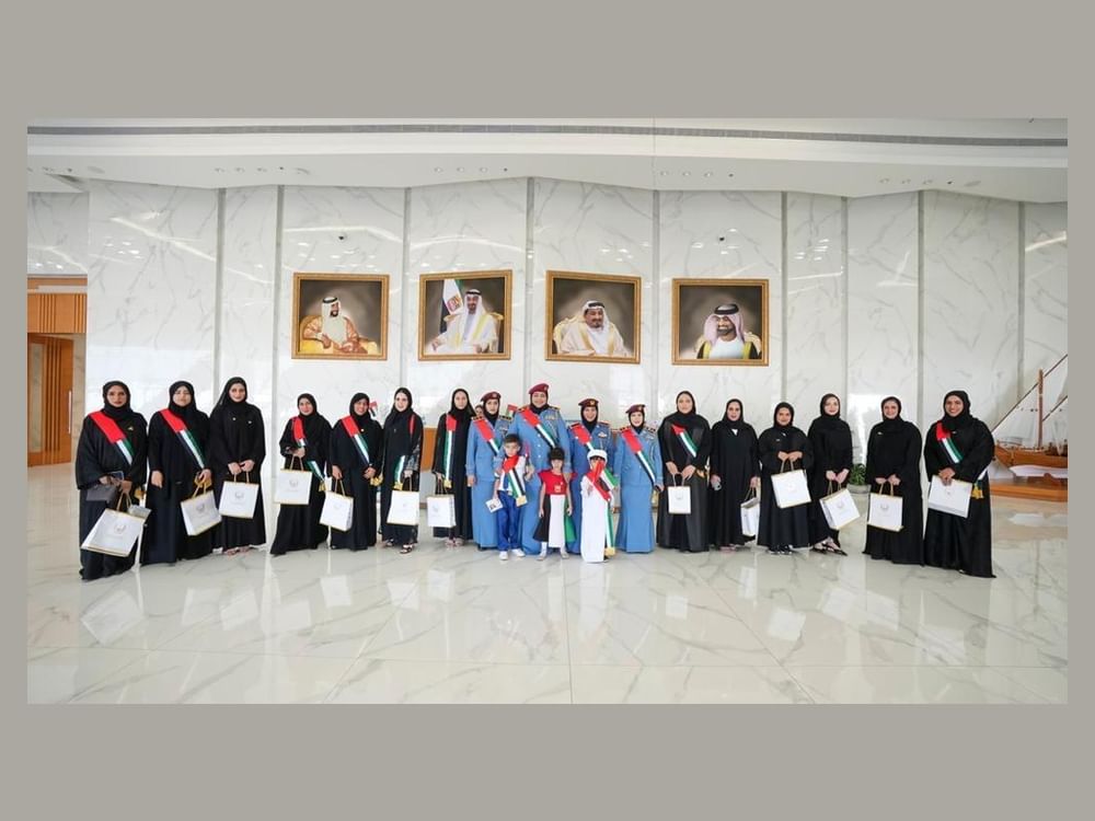 شرطة عجمان تحتفي بيوم العلم