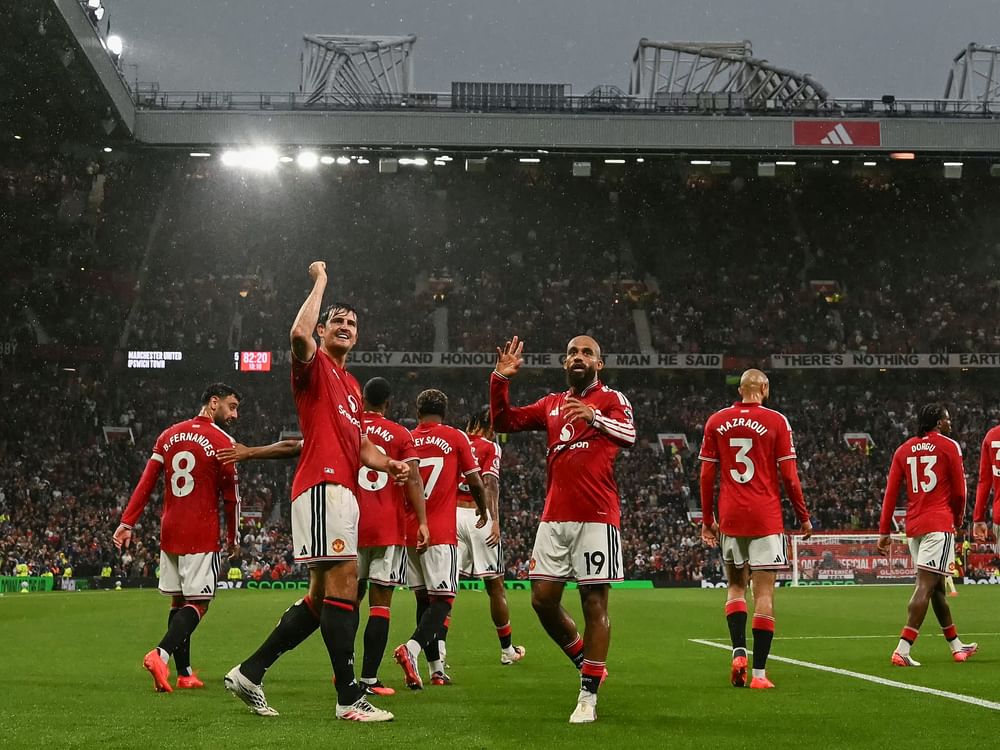 فوز مانشستر يونايتد وتشيلسي وسندرلاند في الدوري الإنجليزي