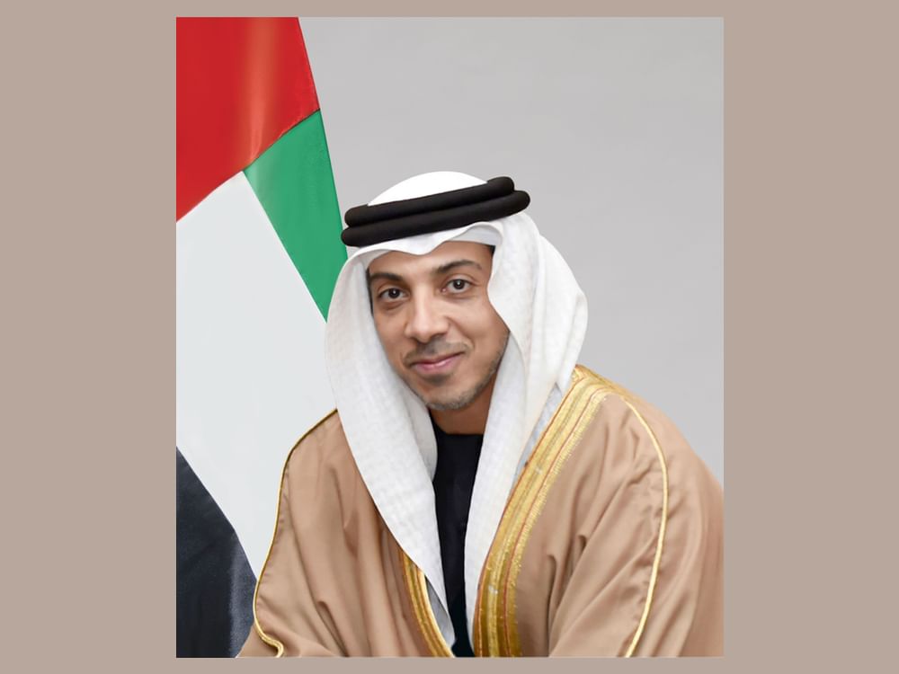 منصور بن زايد يعتمد برنامج موسم سباقات الخيل وبطولات الفروسية لعام 2026 – 2027