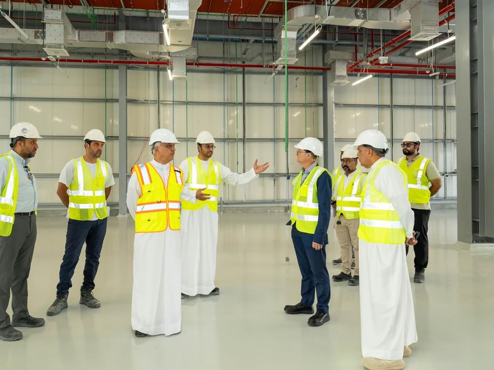 flydubai leadership visits purpose-built Aircraft Maintenance Centre at Dubai South as project nears construction completion