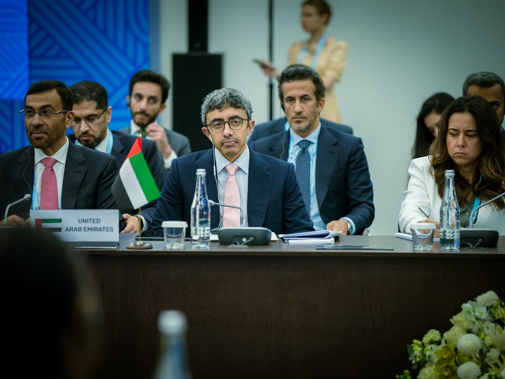 Abdullah bin Zayed participa en la reunión de ministros de Asuntos Exteriores de los países BRICS