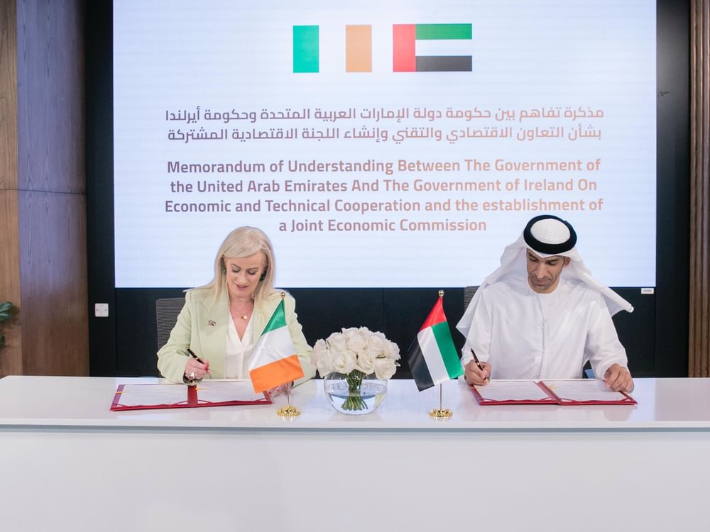 Emiratos Árabes Unidos e Irlanda firman un memorando para fortalecer la cooperación económica y técnica y establecer una Comisión Económica Conjunta