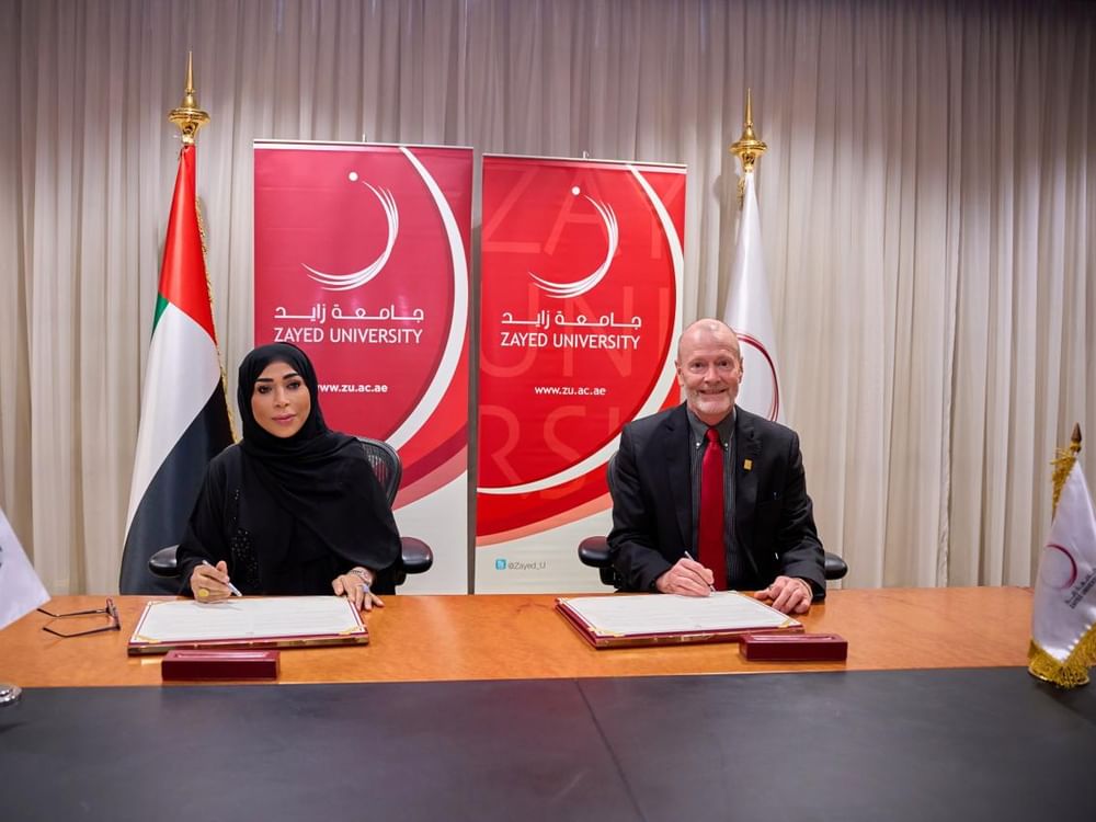  تعاون بين "جمعية الصحفيين" و"جامعة زايد" لتأهيل طلبة الإعلام