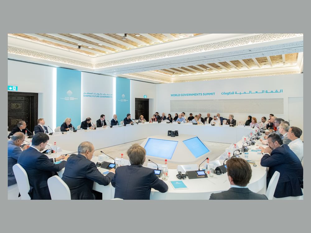 "قمة الحكومات"/قيادات إعلامية عالمية وخبراء يناقشون التحولات الكبرى بالقطاع ويستشرفون مستقبل الاتصال 