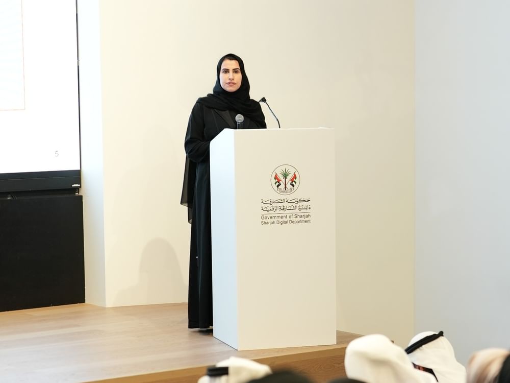 "الشارقة الرقمية" تطلق "برنامج تطوير الكفاءات في البيانات والذكاء الاصطناعي" بدورته الـ2