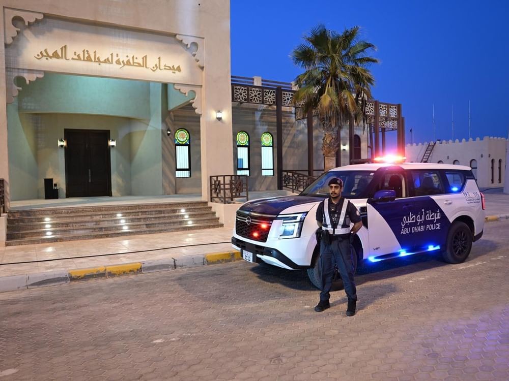 شرطة أبوظبي تختتم جهودها في تأمين مهرجان الظفرة لسباقات الهجن 2026