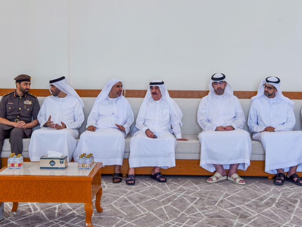 حاكم أم القيوين يعزي في وفاة علياء عبدالله مصبح بن ربيعة