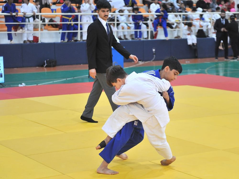 300 لاعب ولاعبة يتنافسون في بطولة الشارقة للجودو