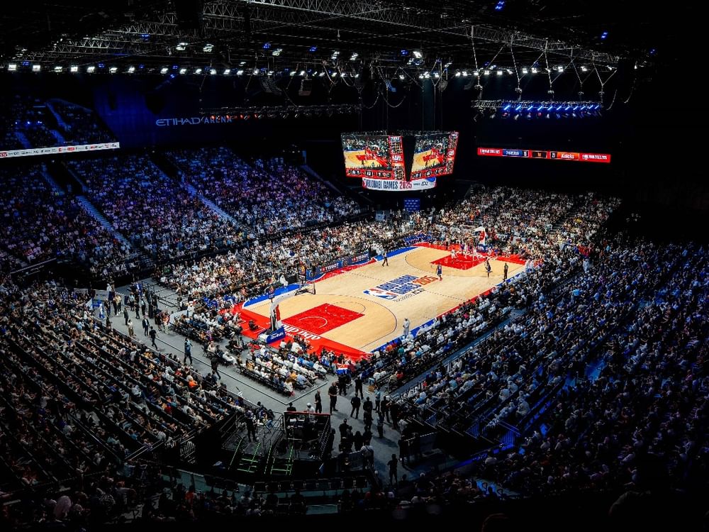 "نيويورك نيكس" يهزم "فيلادلفيا" ويحسم مواجهتي NBA "أبوظبي 2025"
