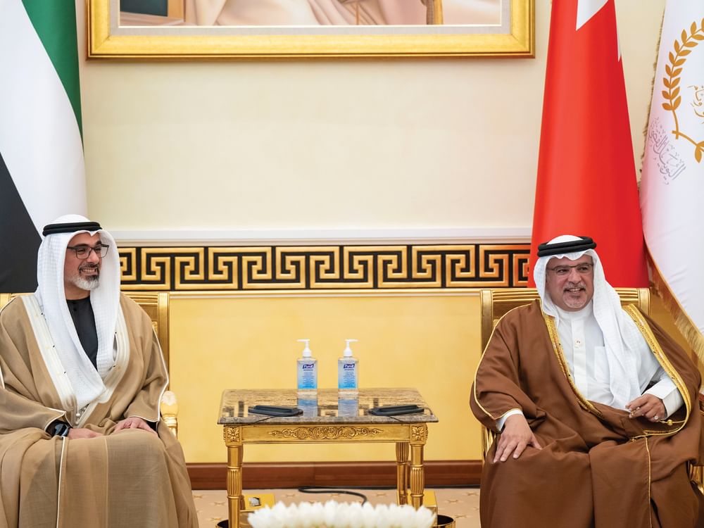 ولي عهد أبوظبي وولي عهد البحرين يبحثان سُبل تعزيز العلاقات الثنائية