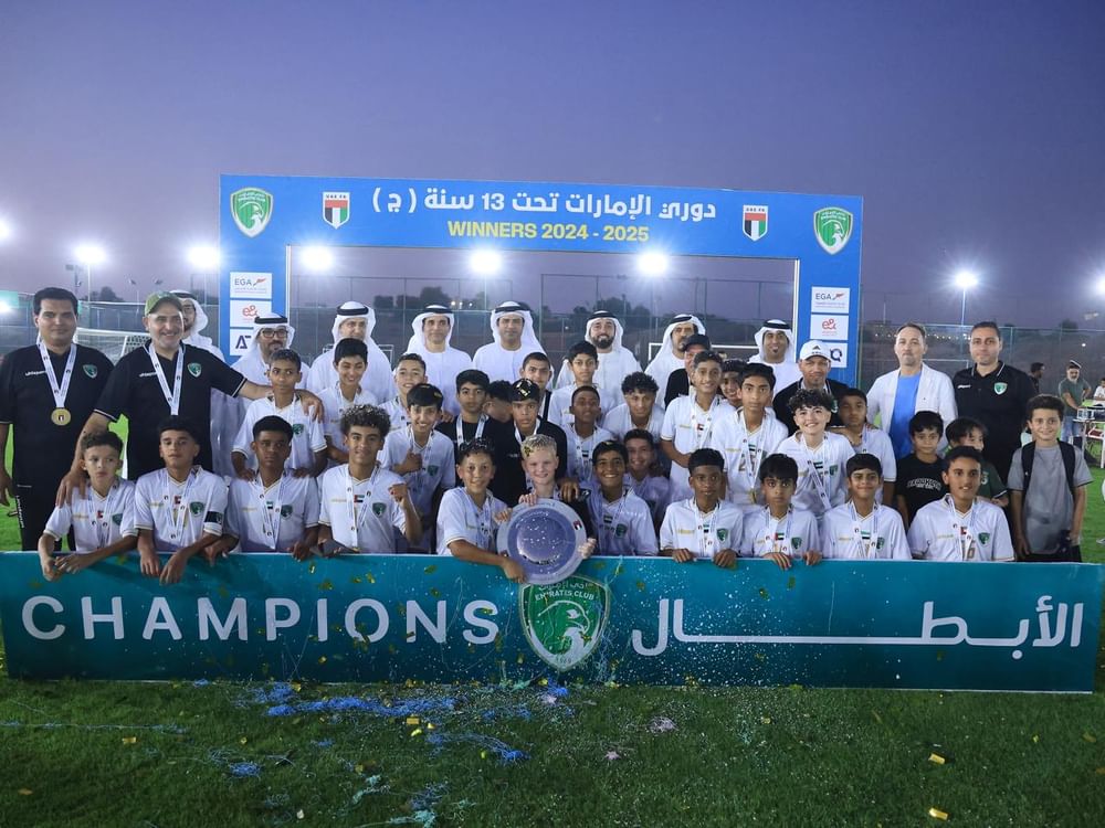نادي الإمارات يتوج بلقب دوري كرة القدم تحت 13 عاما