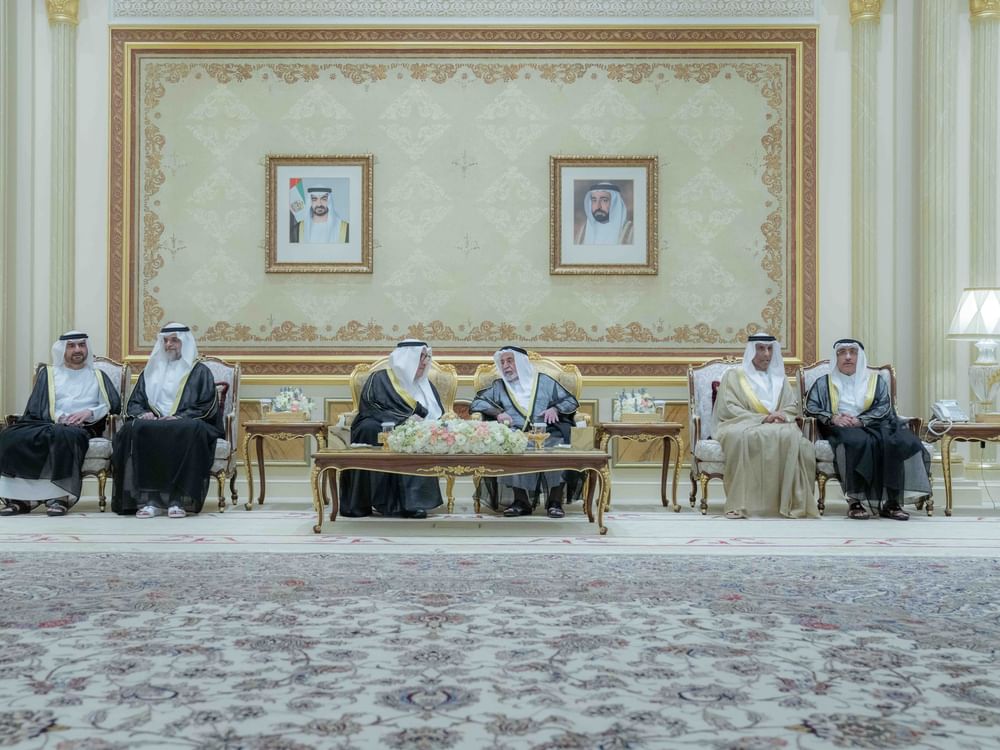 حاكم الشارقة يتقبل التهاني بعيد الفطر السعيد في قصر البديع العامر