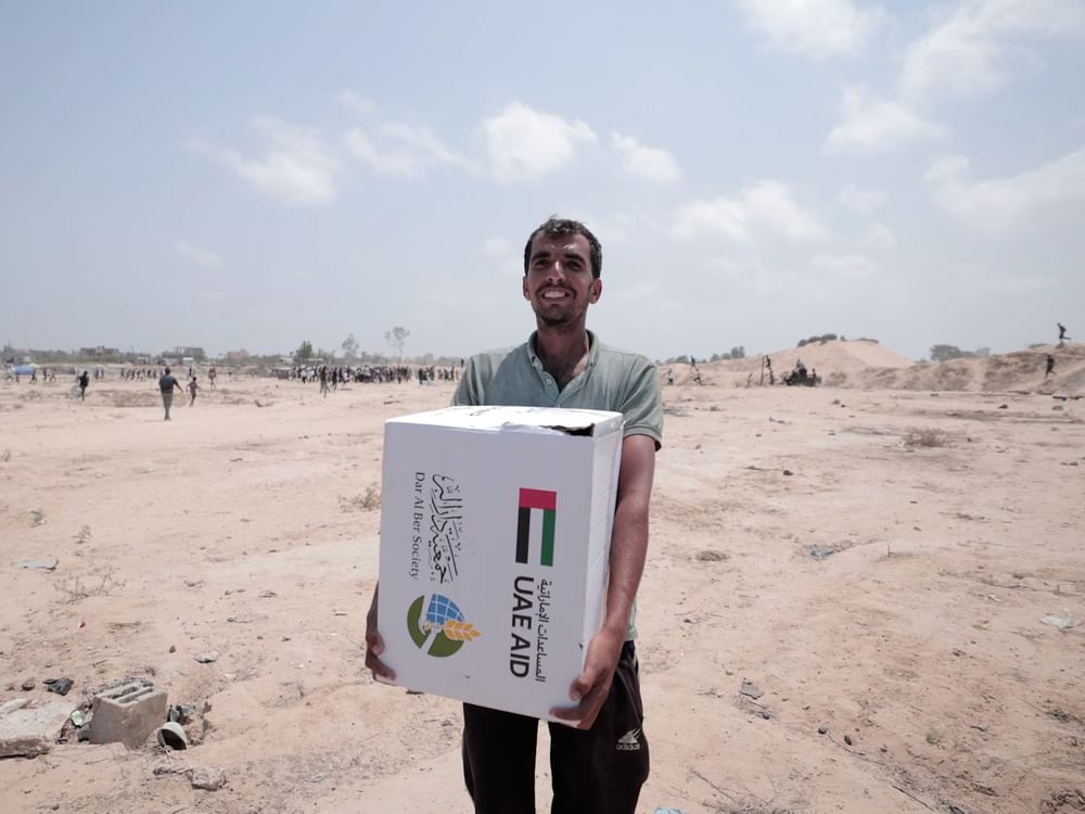 EAU realiza el 67.º lanzamiento aéreo de ayuda sobre Gaza dentro de la operación “Aves de la Bondad”