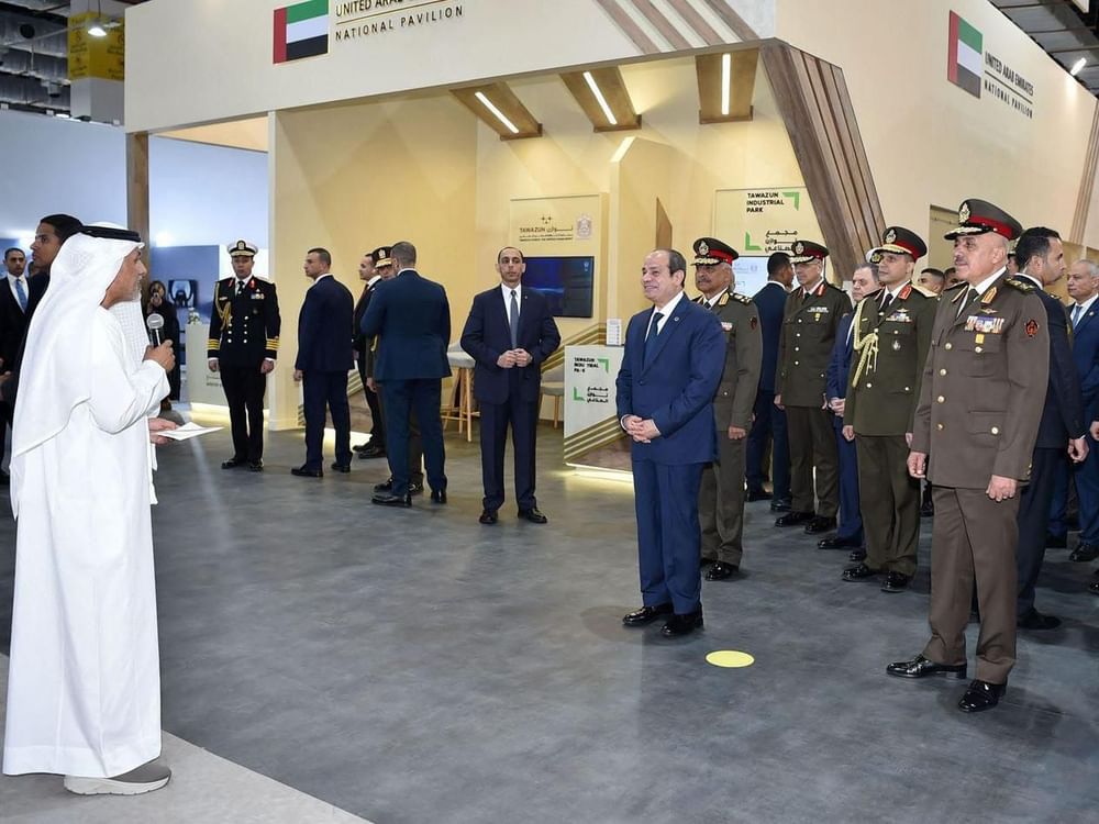 جناح الإمارات يستقبل كبار المسؤولين في معرض الدفاع المصري