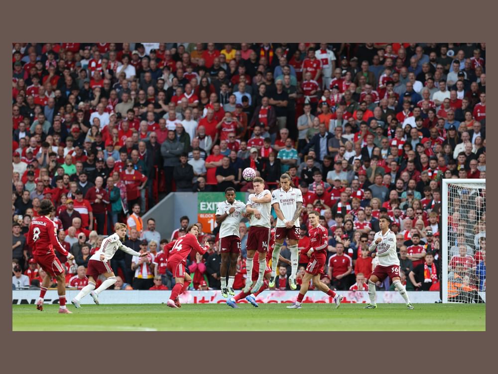 Liverpool beat Arsenal, as City suffer second straight defeat