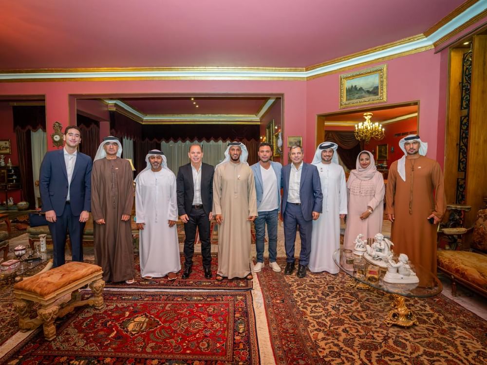 عبدالله آل حامد يزور الفنان الكبير عادل إمام في منزله بالجيزة المصرية 