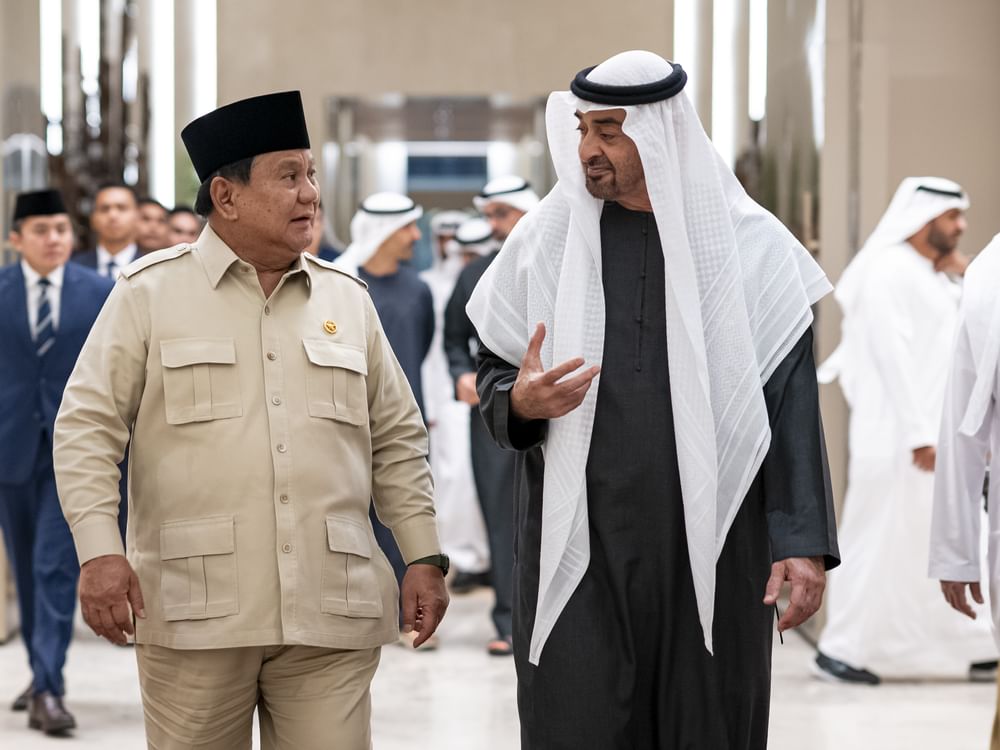 رئيس الدولة والرئيس الإندونيسي يبحثان علاقات البلدين وتطوير شراكتهما الاقتصادية الشاملة