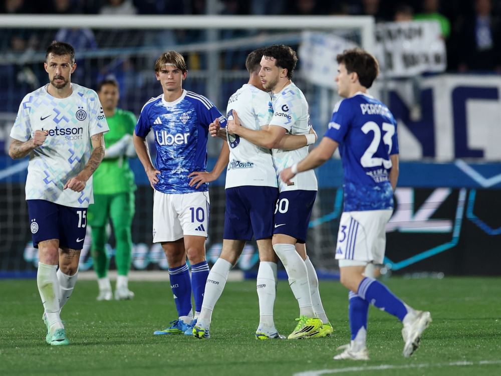 Inter Milan touches title, wins after 7 goals against Como