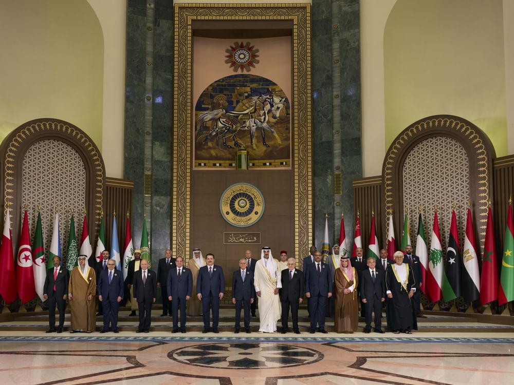 On behalf of UAE President, Mansour bin Zayed participates in Arab Summit in Iraq