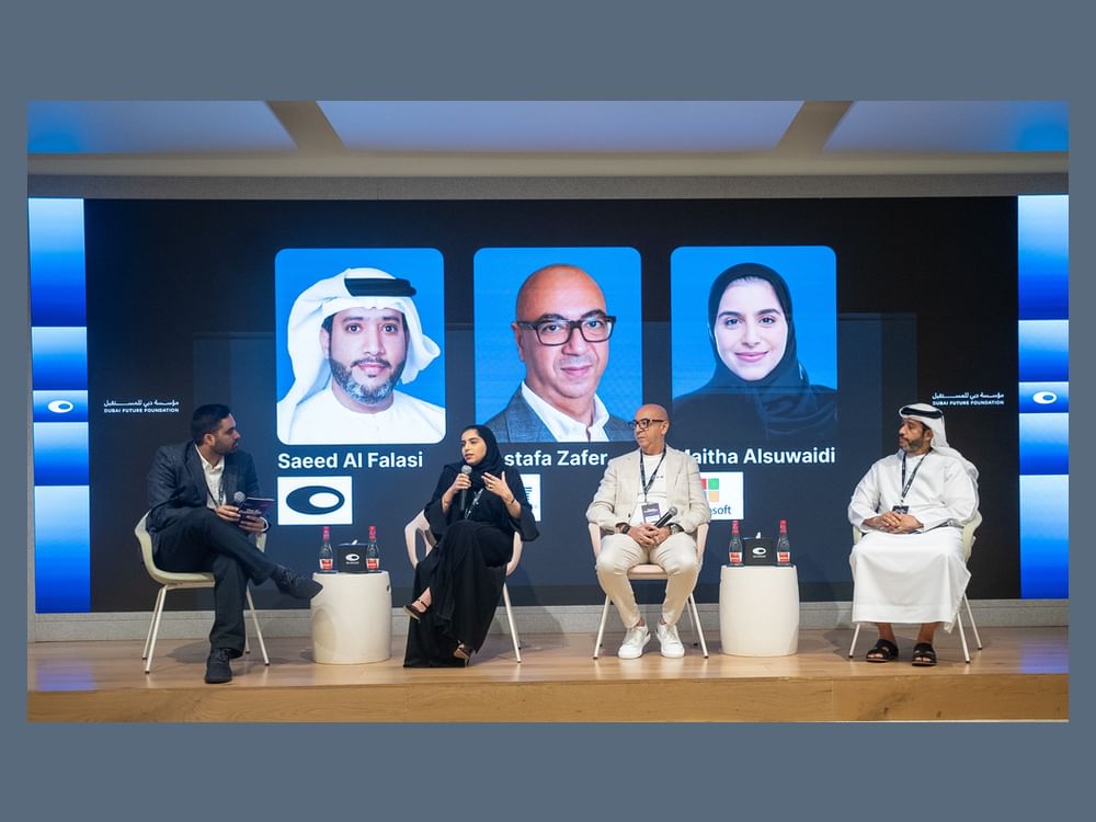 مركز دبي لاستخدامات الذكاء الاصطناعي يتعاون مع "مايكروسوفت" و"آي بي إم" 