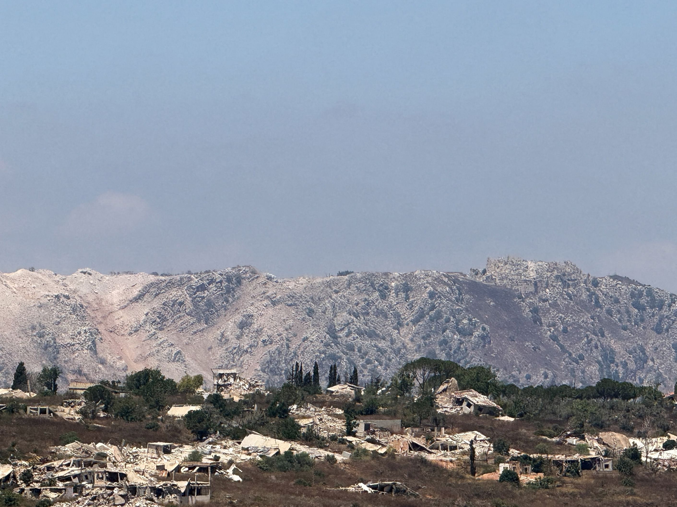 مقتل 7 أشخاص في غارة إسرائيلية على جنوب لبنان