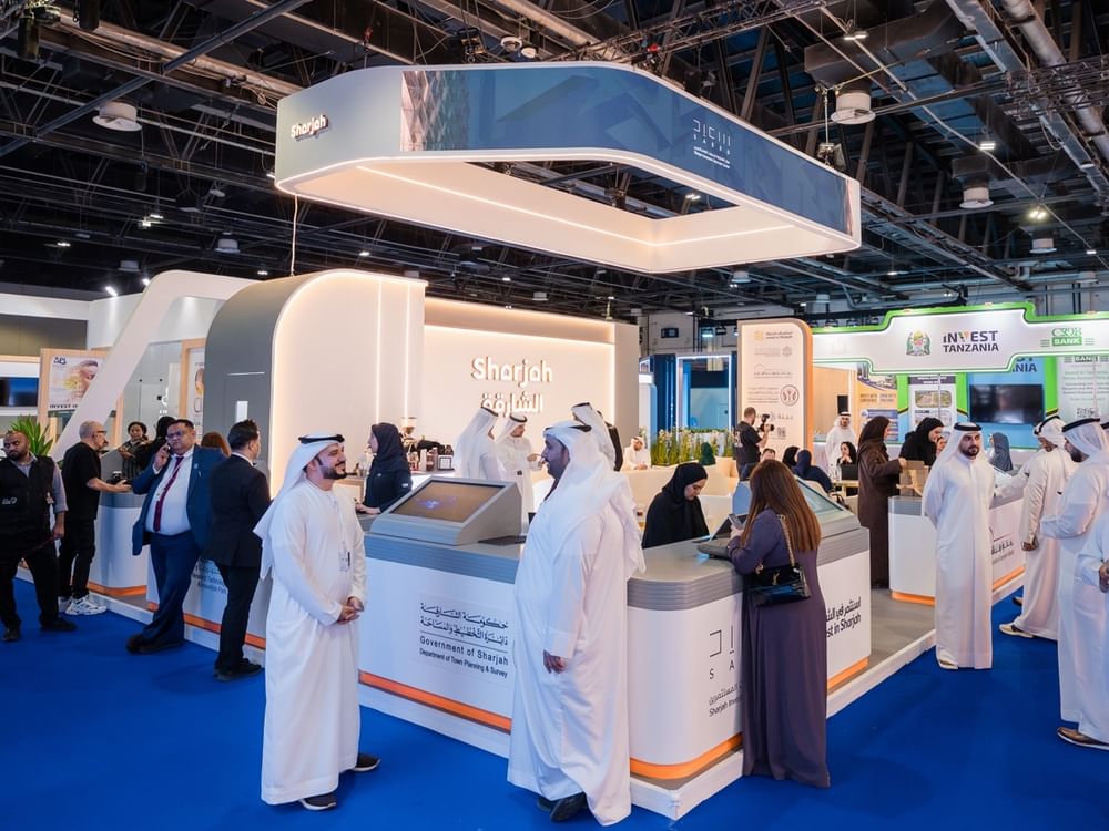 الشارقة تعرض منظومتها الاقتصادية المتكاملة في "قمة AIM للاستثمار 2026"