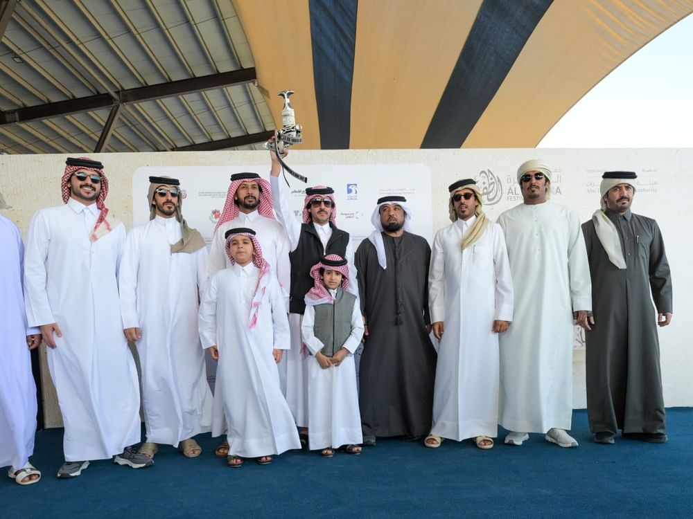 مهرجان الظفرة يتوج الفائزين بمزاينة الإبل