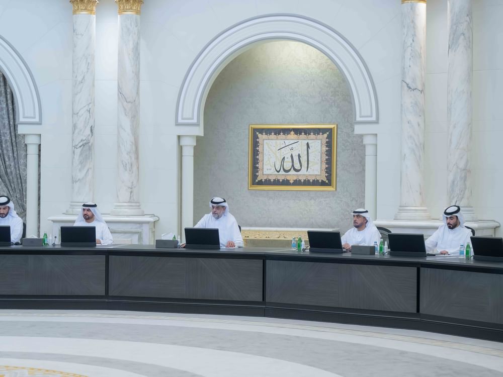 SEC reviews government services, development projects