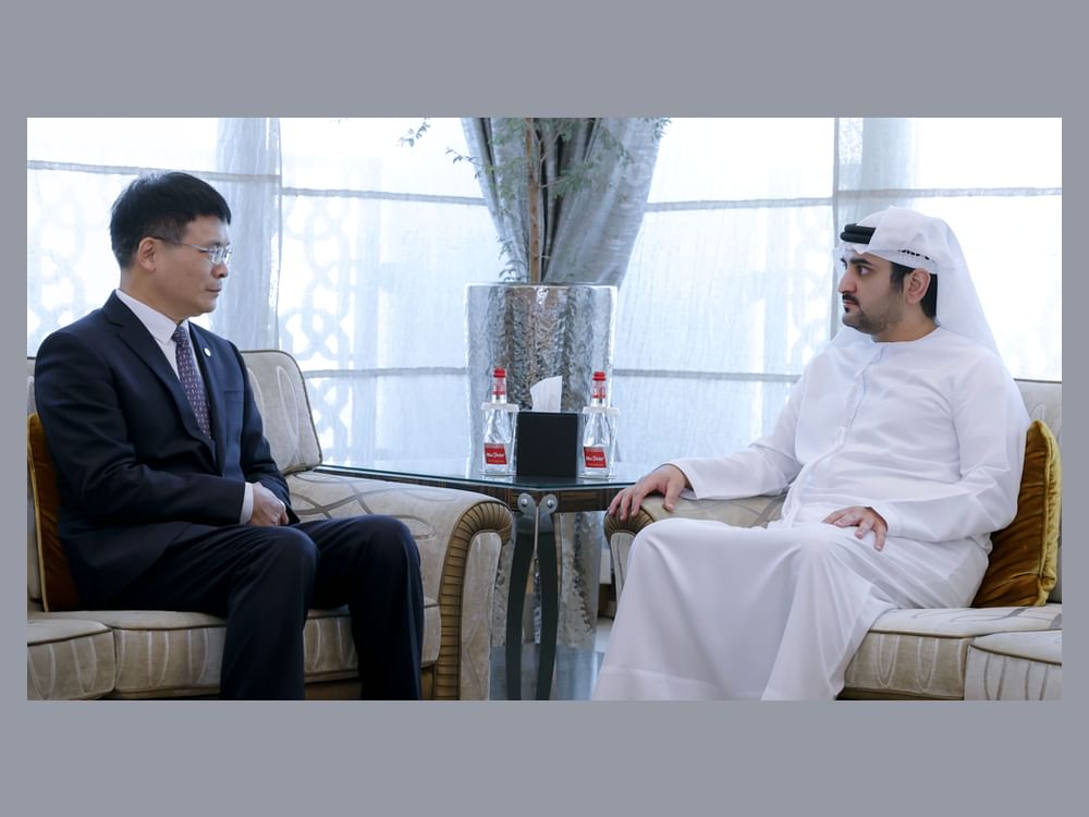 Maktoum bin Mohammed meets with Chairman of Industrial & Commercial Bank of China