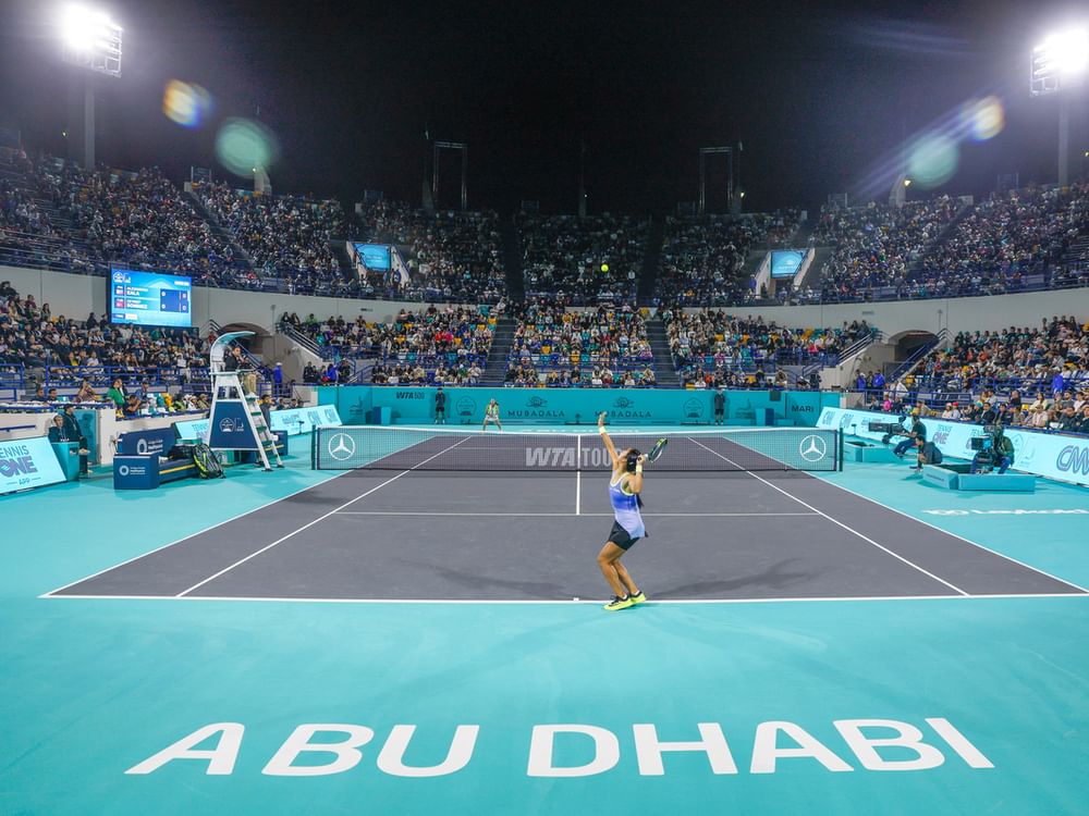 تأهل "هيلي" و"سامسونوفا " و"تاوسن" و"كيسلر" إلى ربع نهائي مبادلة أبوظبي للتنس 