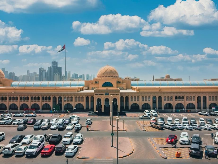 Les marchés du Souq Al Jubail à Charjah accueillent plus de 106 000 visiteurs durant l’Aïd