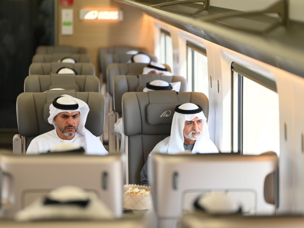 نهيان بن مبارك: قطار الركاب استثمار إستراتيجي في مستقبل الإمارات 