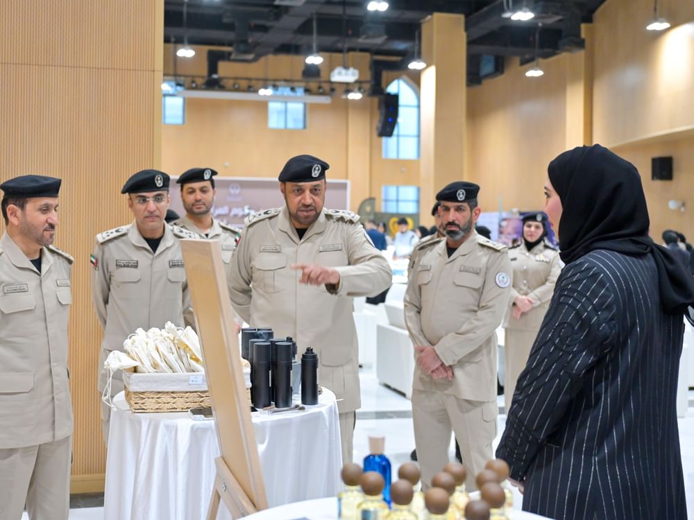 شرطة الشّارقة تحتفي بـ "يوم المرأة الإماراتيّة"