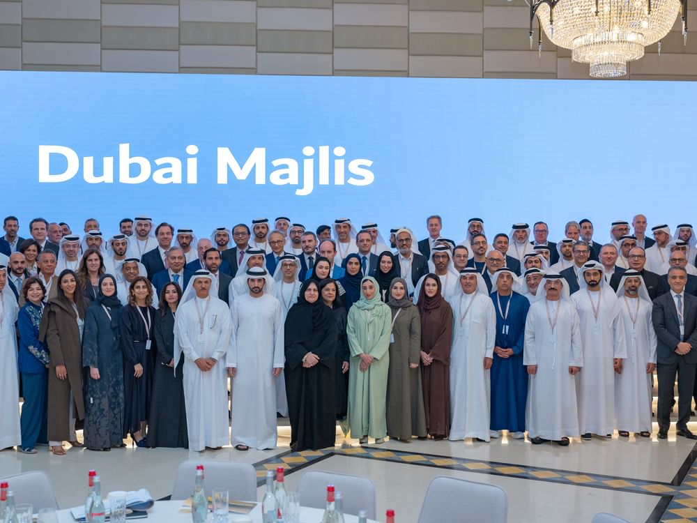 حمدان بن محمد يوجه الجهات الحكومية بتقديم كافة أشكال الدعم للقطاع الخاص لضمان نموه واستدامة التنمية الاقتصادية