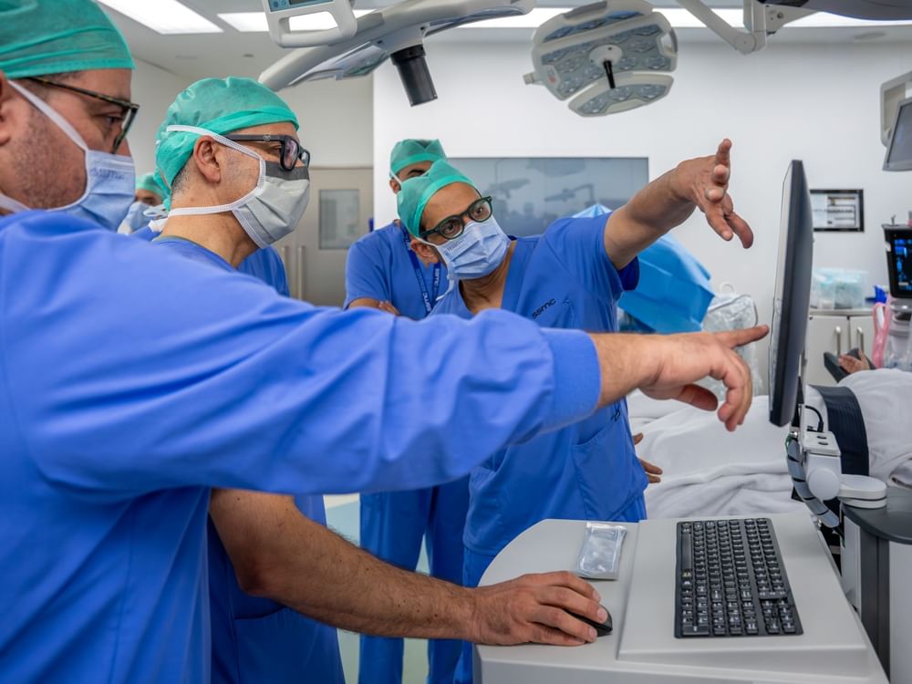 Sheikh Shakhbout Medical City performs first robotic knee, hip replacement surgeries