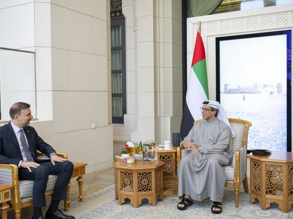 Mansour bin Zayed receives Lebanese Ambassador