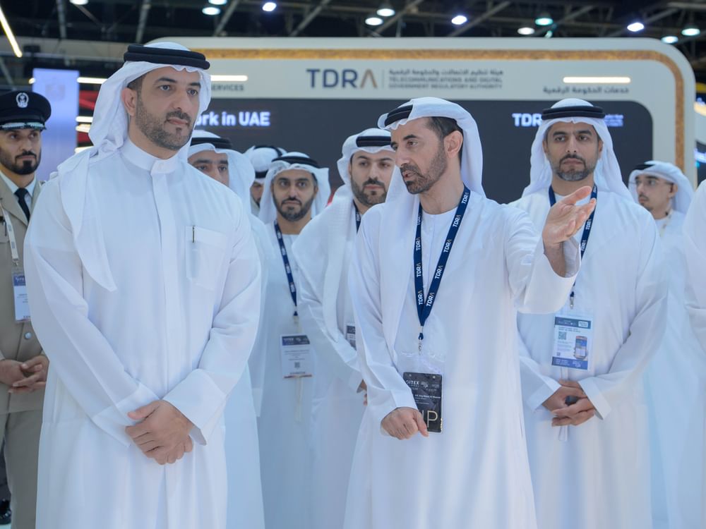 سلطان بن أحمد القاسمي يزور فعاليات معرض جيتكس العالمي 2025