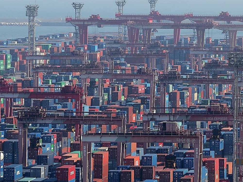 Korea's monthly exports top $80 billion mark for 1st time in March