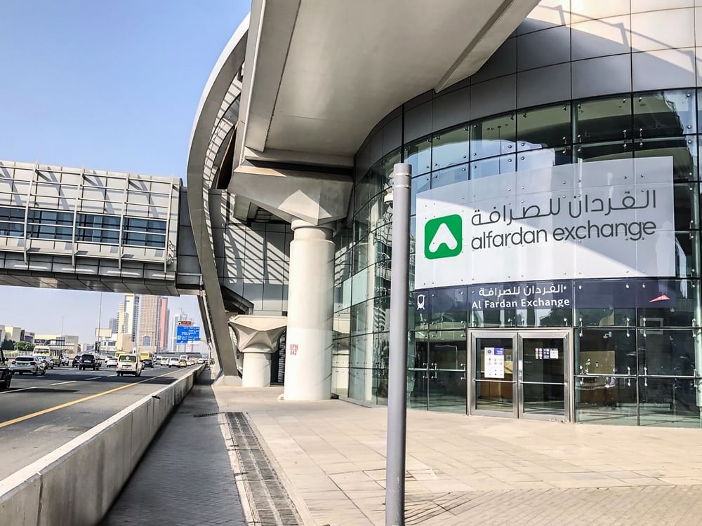 طرق دبي تمنح “الفردان للصرافة” حق تسمية محطة مترو الخيل