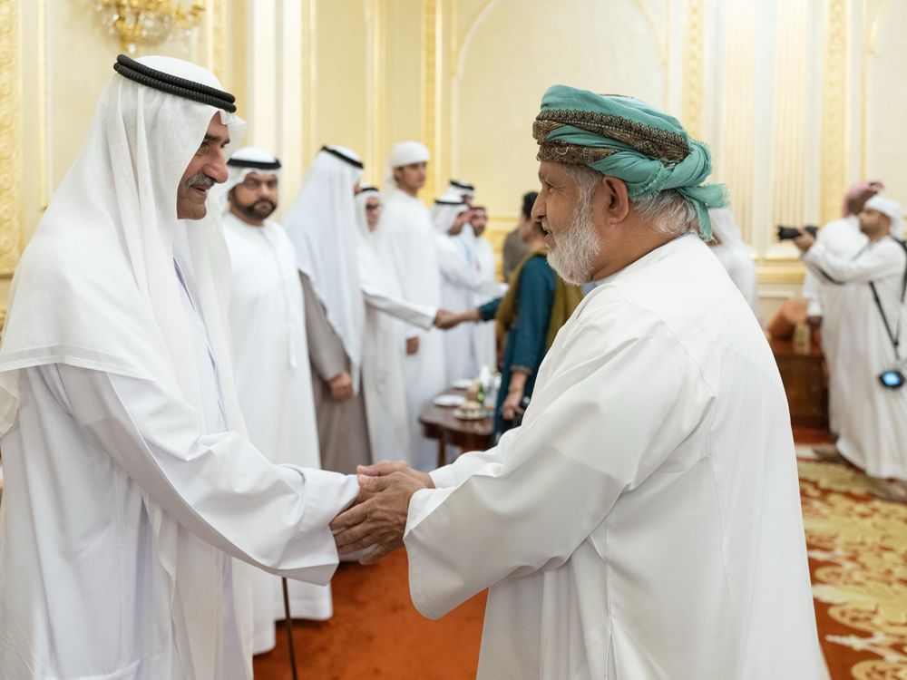 حمد الشرقي يواصل استقبال المهنئين بشهر رمضان بحضور ولي عهد الفجيرة