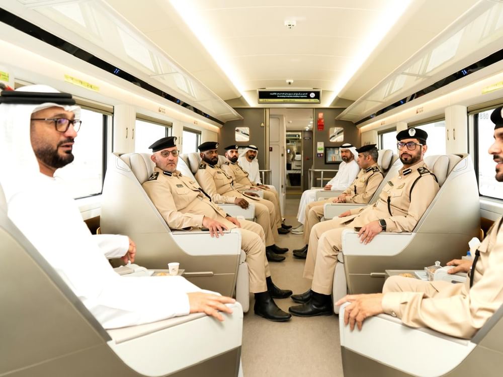 «دفاع مدني الشارقة» يتفقد قطار الاتحاد ويبحث خطط السلامة