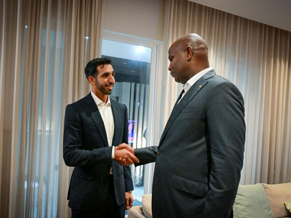 Shakhboot bin Nahyan meets President of Mozambique