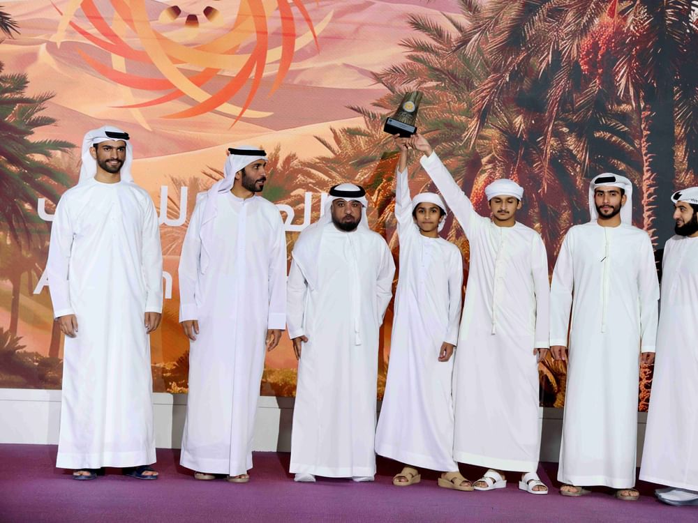  مهرجان العين للرطب يستقبل بيومه الأول 1116 كيلو جراما من الرطب ويتوج الفائزين بـ "أكبر عذج"