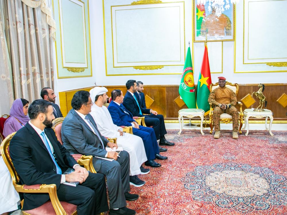 شخبوط بن نهيان آل نهيان يلتقي رئيس المرحلة الانتقالية في بوركينا فاسو